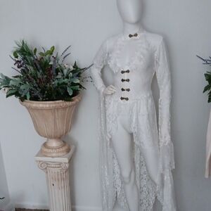 Elegant White Lace Chemise